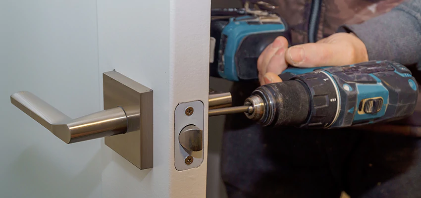 Broken Door Handle Lock Repair in Sausalito, California